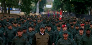 Maduro insta a sus ministros a apegarse a la ética tras detenciones por corrupción