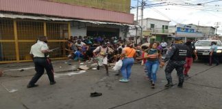 Protestas y saqueos se extienden en Venezuela ante el hambre y la escasez de servicios