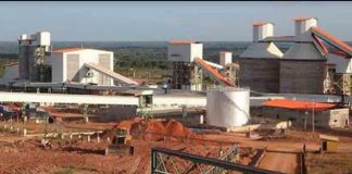 Maduro paga combustible a Irán a través de la cementera estatal Cerro Azul vía un banco ruso