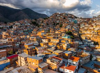 Por ausencia del Estado «El Wilexis» instaló en Petare un gobierno paralelo