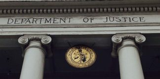 El Departamento de Justicia retoma casos de soborno internacional, pero reduce investigaciones tras pausa ordenada por Trump