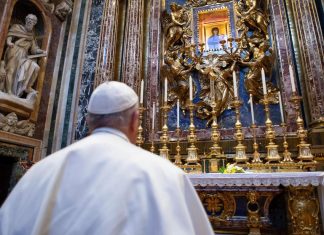 El papa crea un fondo para ayudar a afectados por crisis del Covid-19