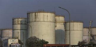 Refinerías de India detienen las compras de crudo venezolano