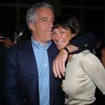 Excolaboradora de Epstein acusada de seis cargos de tráfico sexual de menores