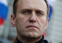 Alexei Navalny, el opositor ruso que estaba haciendo campaña contra Putin cuando fue envenenado