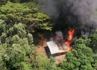 Destruyen 63 laboratorios de cocaína en el sur de Colombia