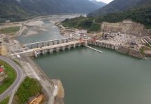Sobornos, daños y posible desastre ambiental: algunas consecuencias de represa que China construyó en Ecuador