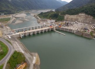 Sobornos, daños y posible desastre ambiental: algunas consecuencias de represa que China construyó en Ecuador