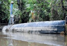 Fuerzas Militares de Colombia incautan sumergibles que transportaban droga