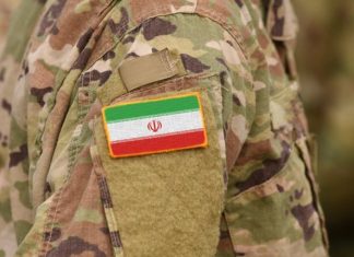 Comando Sur de EEUU alerta que Irán envía armas y tropas para ayudar a Maduro