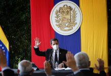 Guaidó acuerda esfuerzos con canciller de Canadá para abordar la crisis en Venezuela