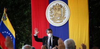 Guaidó acuerda esfuerzos con canciller de Canadá para abordar la crisis en Venezuela