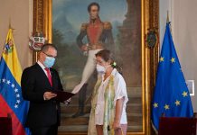 Maduro ordena la expulsión de la embajadora de la UE en Venezuela