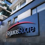 Sobornos de aseguradora de Ecuador fluyeron a través de bancos de EEUU