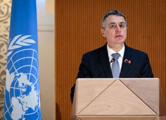 Suiza aplica las sanciones de la UE contra Rusia y congela los activos de Putin y su séquito