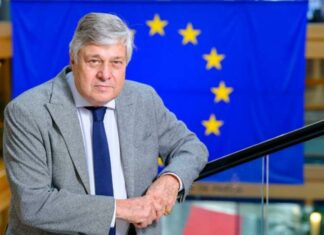 Eurodiputado López Gil presenta el “Delcygate” ante el Parlamento enfocado en la aplicación de sanciones de la UE