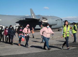 Corte de Apelaciones frena a Trump: Ley de Enemigos Extranjeros no puede aplicarse contra migrantes venezolanos