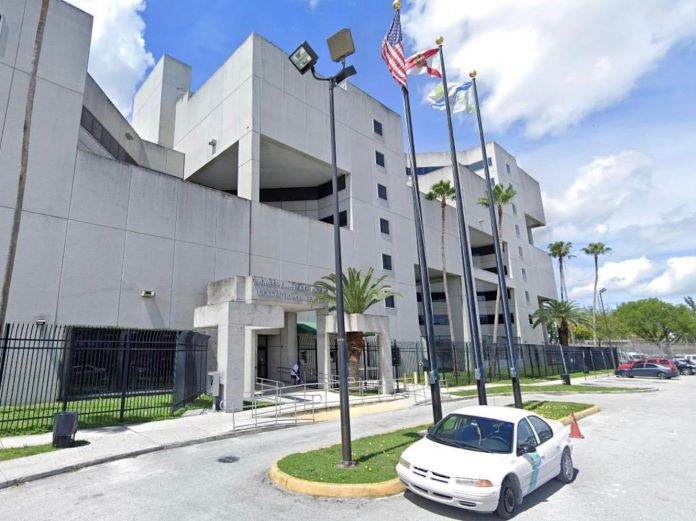 carcel miami